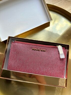 NIB: Michael Kors Textured Red & Pink Zip Card Wallet Clutch with Gold Logo Rare